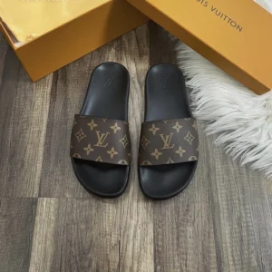 LV |  Slippers Unisex NK250425