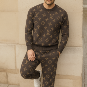 Louis Vuitton | Limited Edition 2025 Luxury Sweater and Pants Set TD88