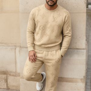 Louis Vuitton | Limited Edition 2025 Luxury Sweater and Pants Set TD50