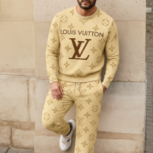 Louis Vuitton | Limited Edition 2025 Luxury Sweater and Pants Set TD35