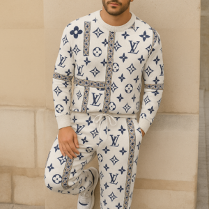 Louis Vuitton | Limited Edition 2025 Luxury Sweater and Pants Set TD21