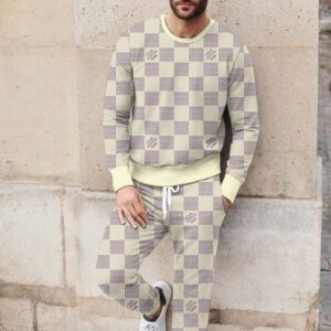 Louis Vuitton | Limited Edition 2025 Luxury Sweater and Pants Set TD95
